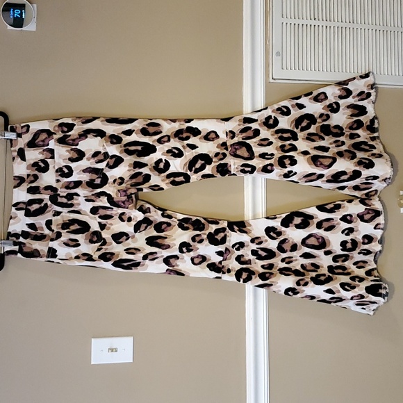 Dress Up Brandwear Micro Corduroy Leopard High Rise Flare Pants Size M - Picture 2 of 10